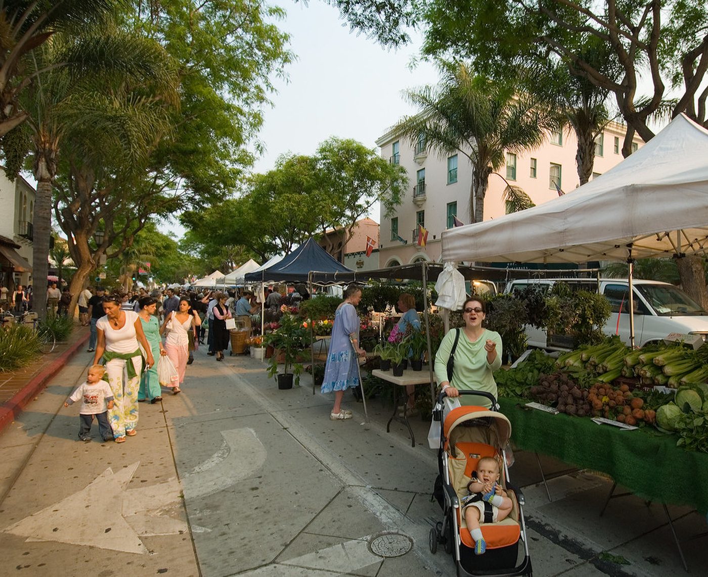 Santa Barbara Farmers Market market day